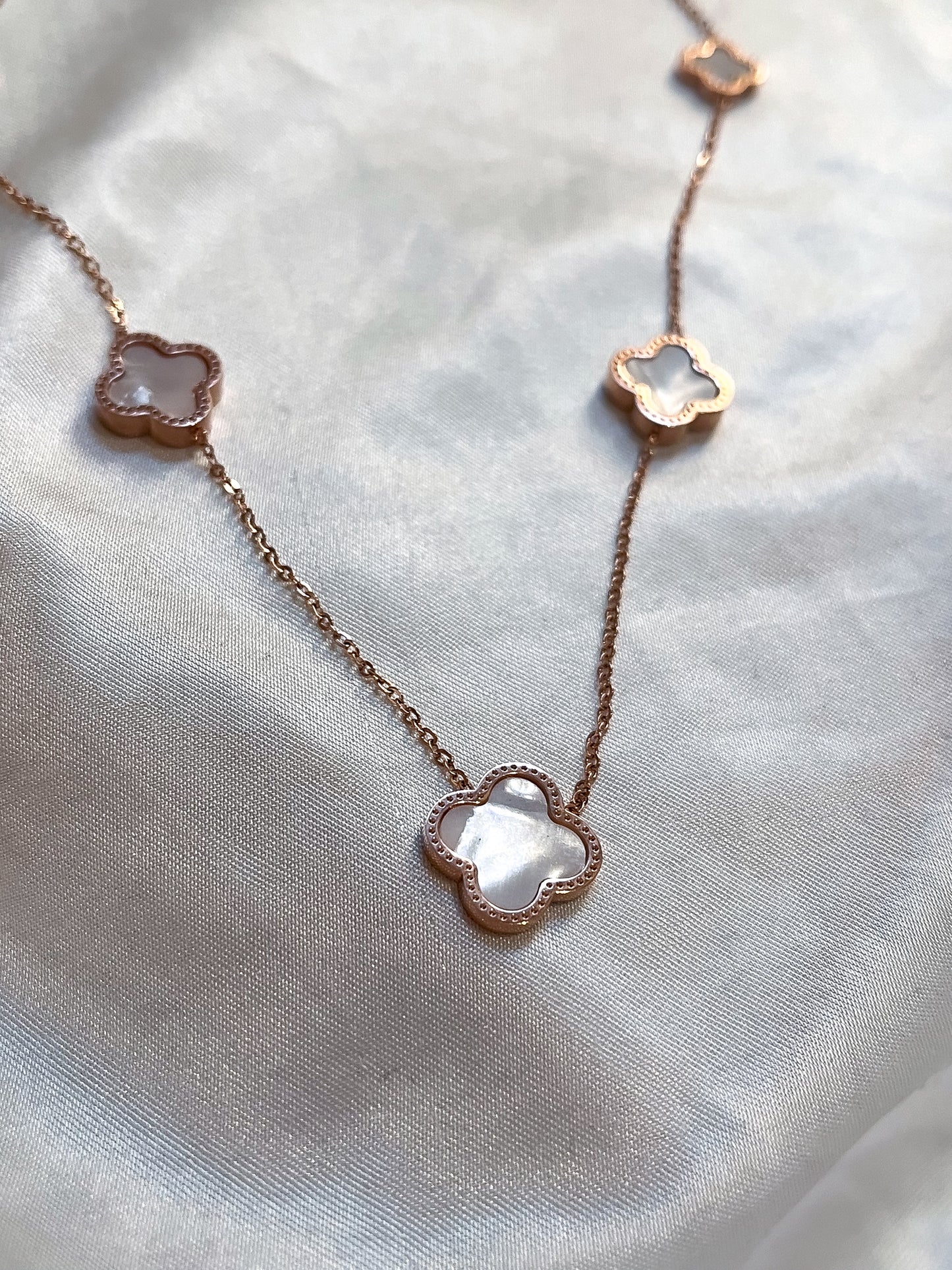 Rosa Clover Necklace