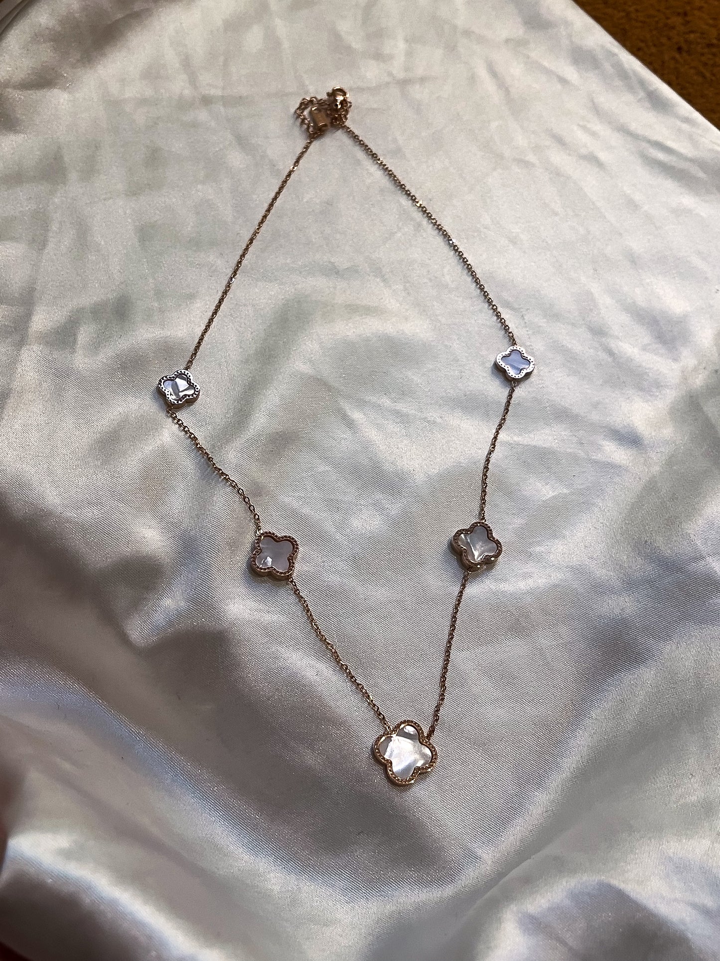 Rosa Clover Necklace