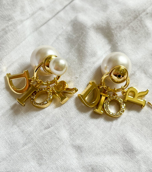 Di Lettered Pearl Studs